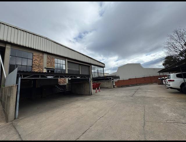 282M² WAREHOUSE TO LET IN WYNBERG